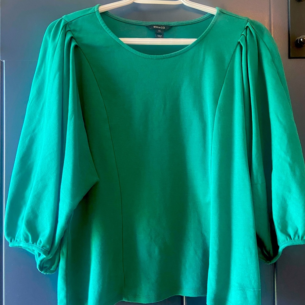 RW and Co slight crop with bubble sleeves.